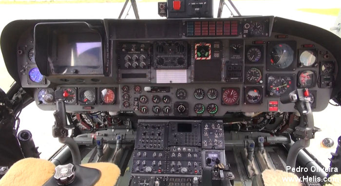 cockpit Photos of Lynx in Portuguese Navy helicopter service.